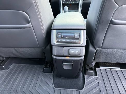 Used 2022 Subaru Ascent Limited w/ Technology Package AWD/4WD image 23