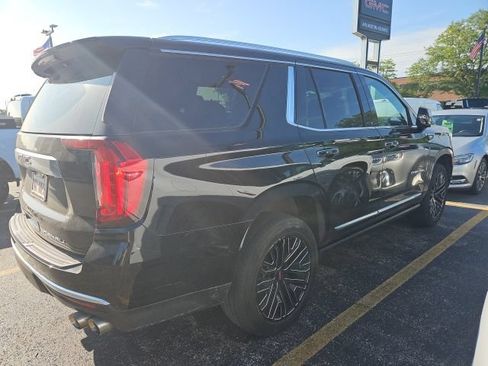 Used 2021 GMC Yukon Denali w/ Denali Premium Package AWD/4WD image 4