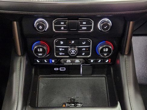 Used 2024 Chevrolet Tahoe High Country w/ Advanced Technology Package AWD/4WD image 36