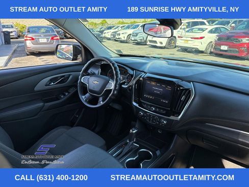 Used 2020 Chevrolet Traverse LT w/ Driver Confidence II Package image 16
