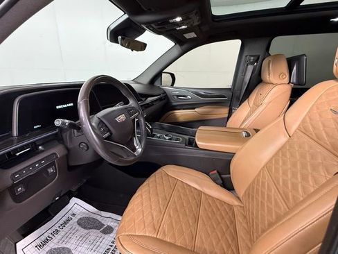 Used 2021 Cadillac Escalade ESV Premium Luxury AWD/4WD image 5