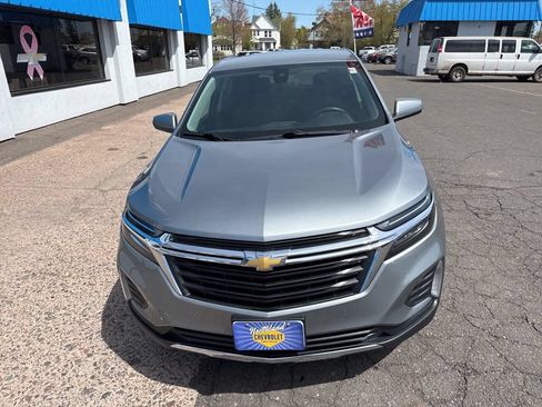 Used 2024 Chevrolet Equinox LT AWD/4WD image 3