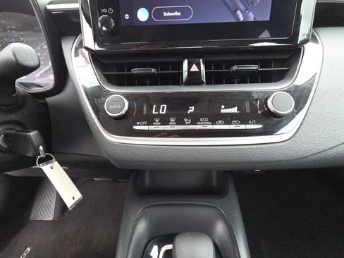 Used 2024 Toyota Corolla LE FWD image 23