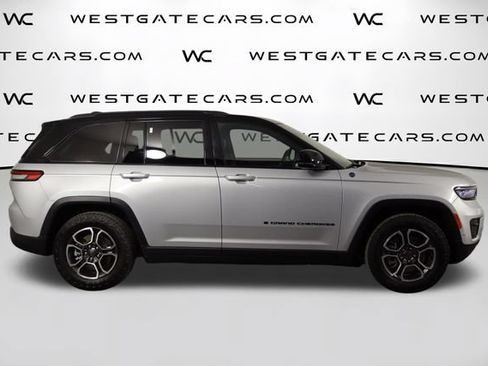 Used 2022 Jeep Grand Cherokee Trailhawk w/ Advanced Protech Group II AWD/4WD image 43