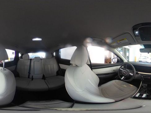 Used 2025 Hyundai Tucson SEL FWD image 43