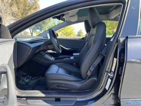 Used 2025 Tesla Model 3 Long Range image 56