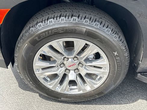 Used 2024 GMC Yukon Denali RWD image 5