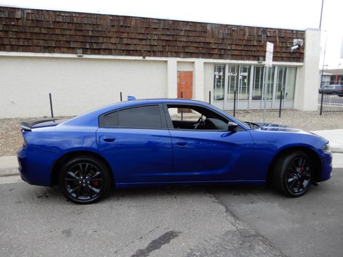 Used 2021 Dodge Charger SXT w/ Blacktop Package AWD/4WD image 4