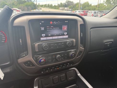 Used 2015 GMC Sierra 2500 Denali w/ Duramax Plus Package AWD/4WD image 23