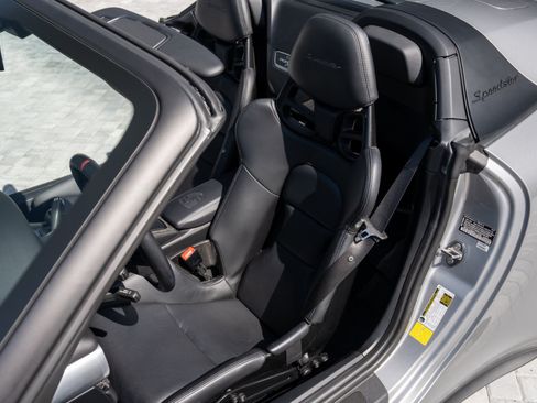 Used 2019 Porsche 911 Speedster RWD image 23