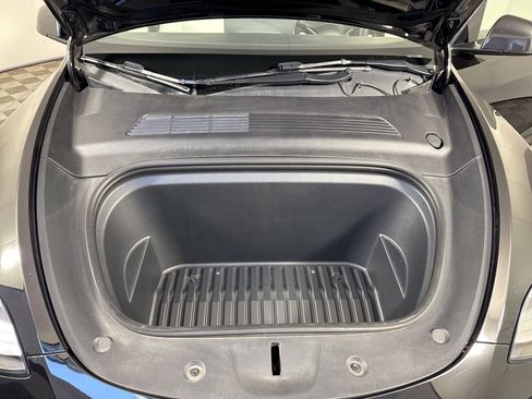 Used 2021 Tesla Model Y Long Range image 27