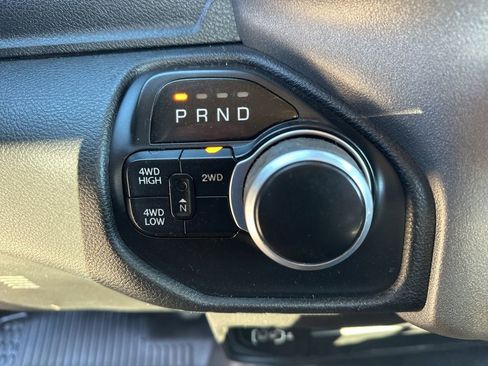 Used 2019 RAM 2500 Tradesman w/ Chrome Appearance Group image 31