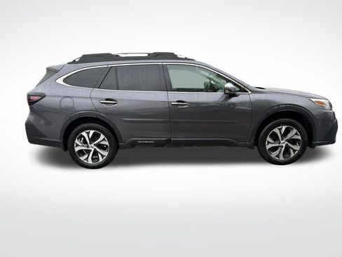 Used 2022 Subaru Outback Touring AWD/4WD image 17