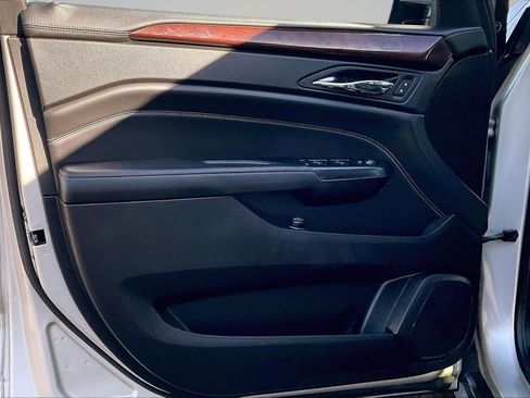 Used 2014 Cadillac SRX Luxury w/ Driver Awareness Package image 23