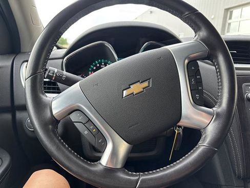 Used 2017 Chevrolet Traverse LT AWD/4WD image 16