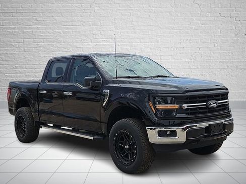 Used 2025 Ford F150 XLT w/ Equipment Group 301A Standard AWD/4WD image 6