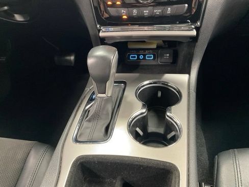 Used 2021 Jeep Grand Cherokee Laredo X AWD/4WD image 28