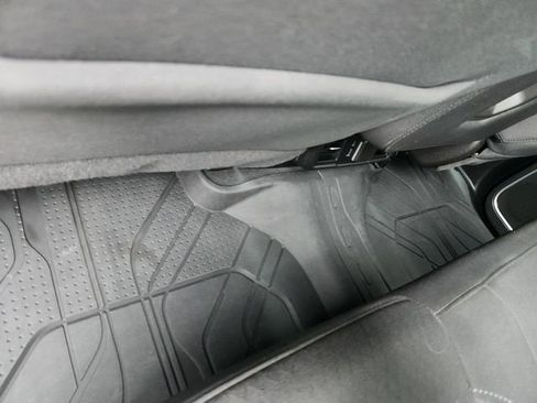 Used 2023 Chevrolet Silverado 1500 LT w/ Protection Package image 8