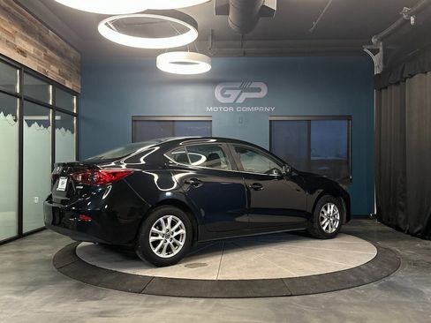 Used 2016 MAZDA MAZDA3 i Touring image 3