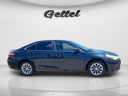 Used 2016 Toyota Camry LE FWD image 7