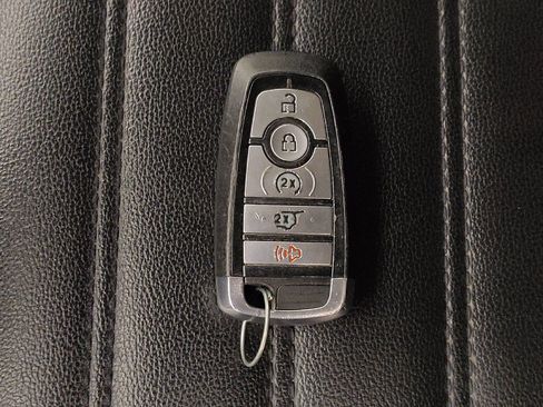 Used 2021 Ford Edge SEL w/ Convenience Package AWD/4WD image 32