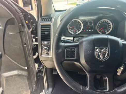 Used 2019 RAM 1500 Express w/ Express Value Package AWD/4WD image 11