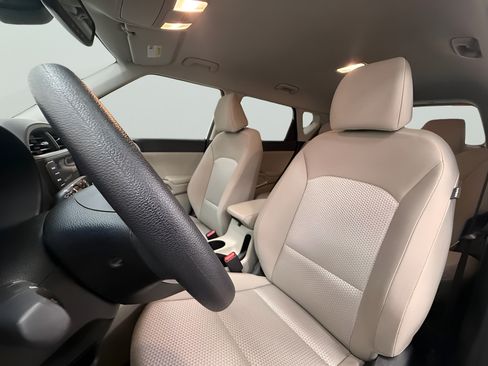 Used 2024 Kia Soul LX FWD image 11