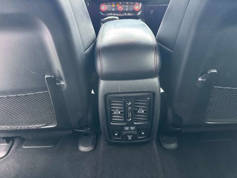 Used 2023 Dodge Durango R/T RWD image 18
