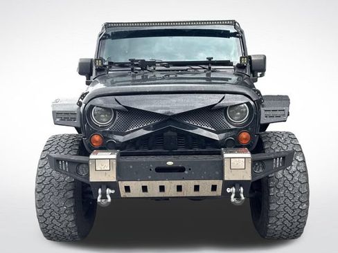 Used 2012 Jeep Wrangler Unlimited Sahara w/ Dual Top Group AWD/4WD image 10