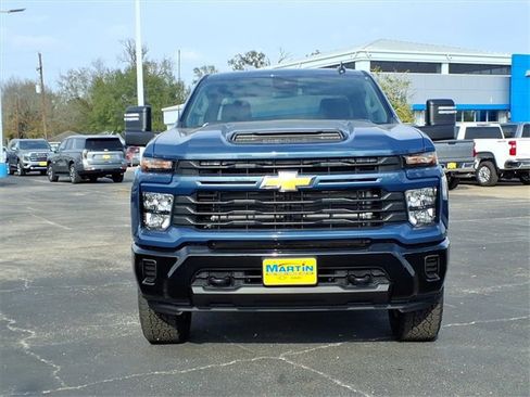 New 2026 Chevrolet Silverado 2500 Custom image 2