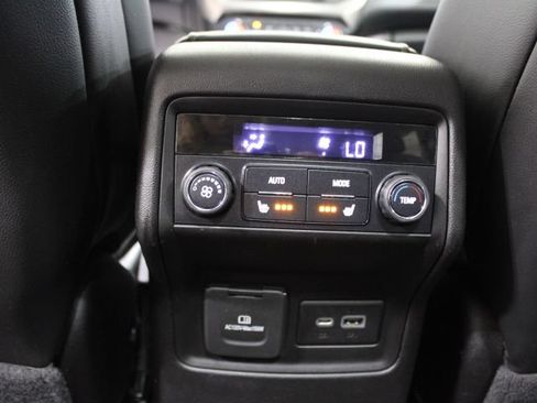 Used 2021 GMC Acadia Denali w/ Denali Technology Package AWD/4WD image 24