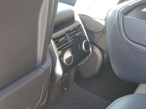 Used 2024 Land Rover Range Rover Autobiography image 30