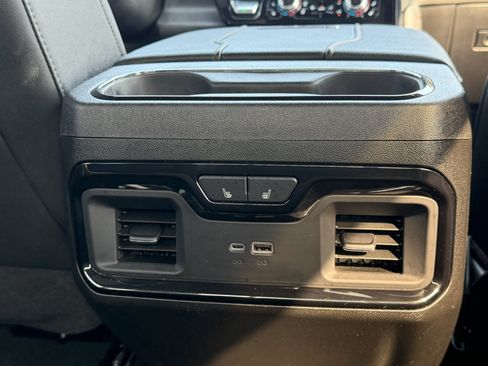 Used 2025 GMC Sierra 2500 AT4 w/ Technology Package AWD/4WD image 26