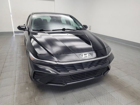 Used 2024 Hyundai Elantra SEL FWD image 14