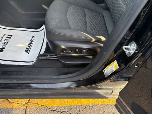 Used 2019 Chevrolet Equinox LT image 16