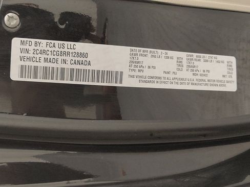 Used 2024 Chrysler Voyager LX FWD image 33