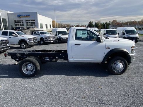 New 2026 RAM 5500 Tradesman w/ Chrome Appearance Group image 8