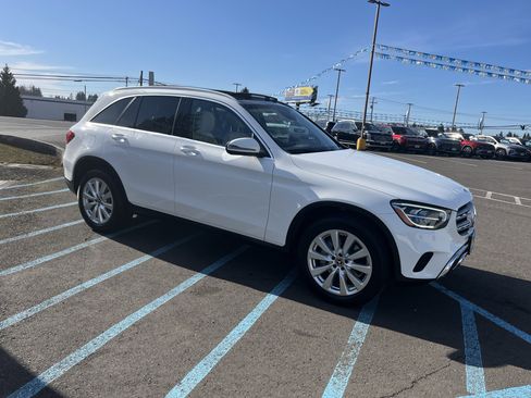Used 2020 Mercedes-Benz GLC 300 4MATIC image 7