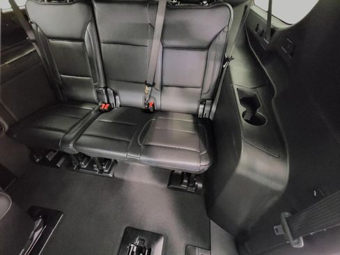Used 2025 GMC Yukon XL Denali image 26