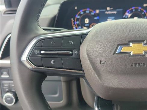 Used 2025 Chevrolet Suburban LS AWD/4WD image 12