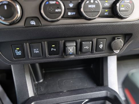 Used 2022 Toyota Tacoma TRD Pro image 25