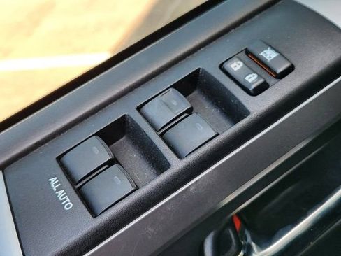 Used 2018 Toyota 4Runner SR5 Premium image 22