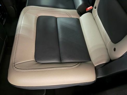 Used 2024 Ford Bronco Wildtrak image 18