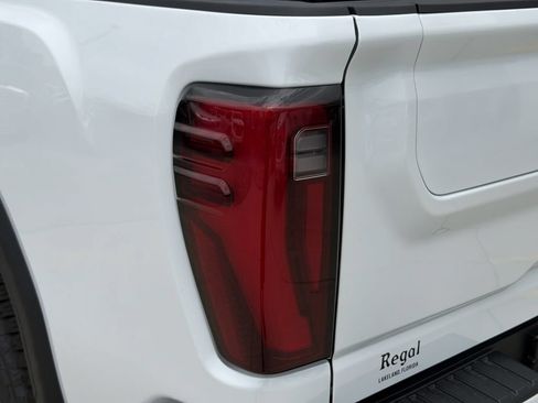 New 2026 GMC Sierra 2500 Denali Ultimate AWD/4WD image 11