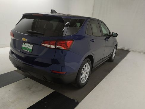 Used 2022 Chevrolet Equinox LS FWD image 9
