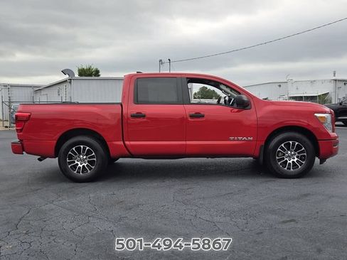 Used 2023 Nissan Titan SV RWD image 6