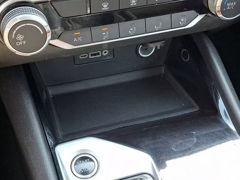 Used 2024 Nissan Altima 2.5 SV FWD image 17