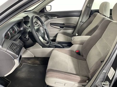 Used 2009 Honda Accord LX-P image 2
