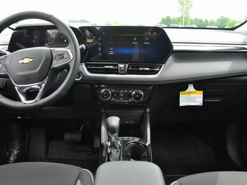 New 2025 Chevrolet TrailBlazer LT w/ Convenience Package image 14