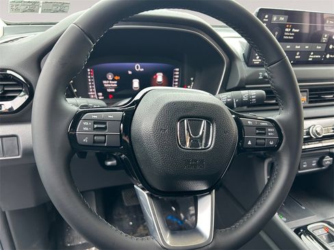 New 2026 Honda Pilot Touring image 12